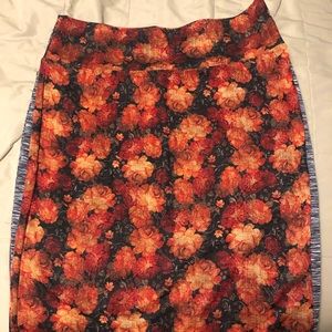 XL Cassie LuLaRoe (pencil) skirt
